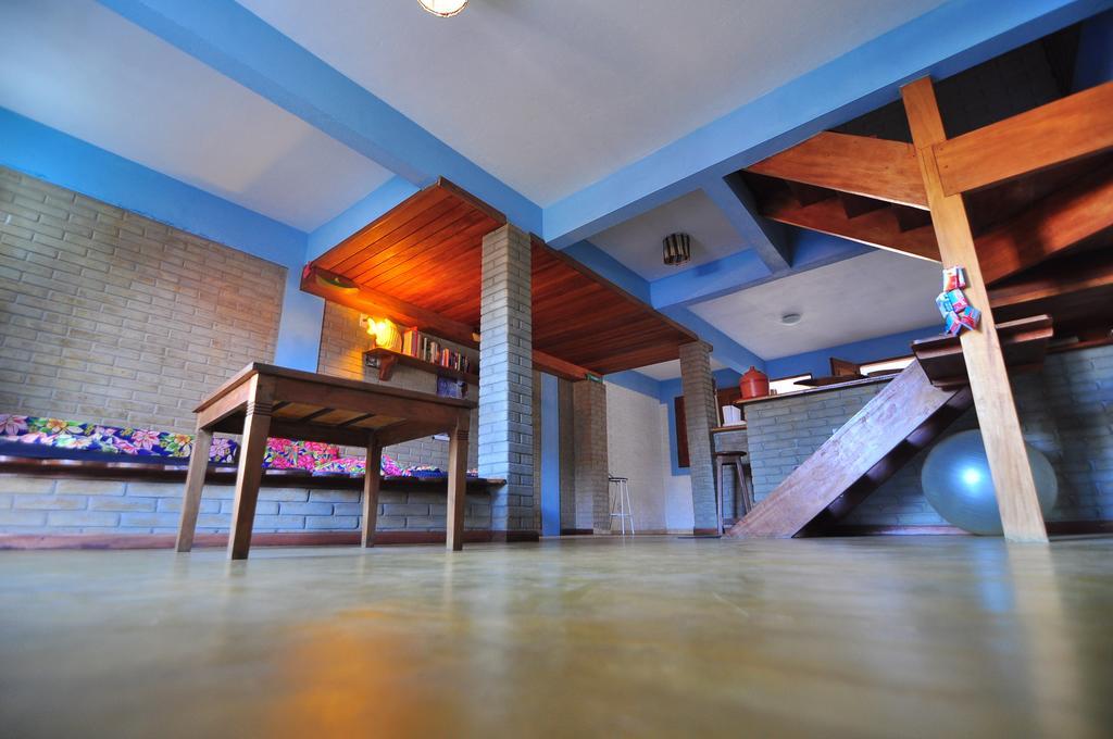 Casa Blanka 2010 - Eco Surf Guest House 이타카레 외부 사진
